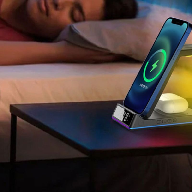 Chargeur Sans Fil 5-en-1 – 15W avec Horloge LED RGB™